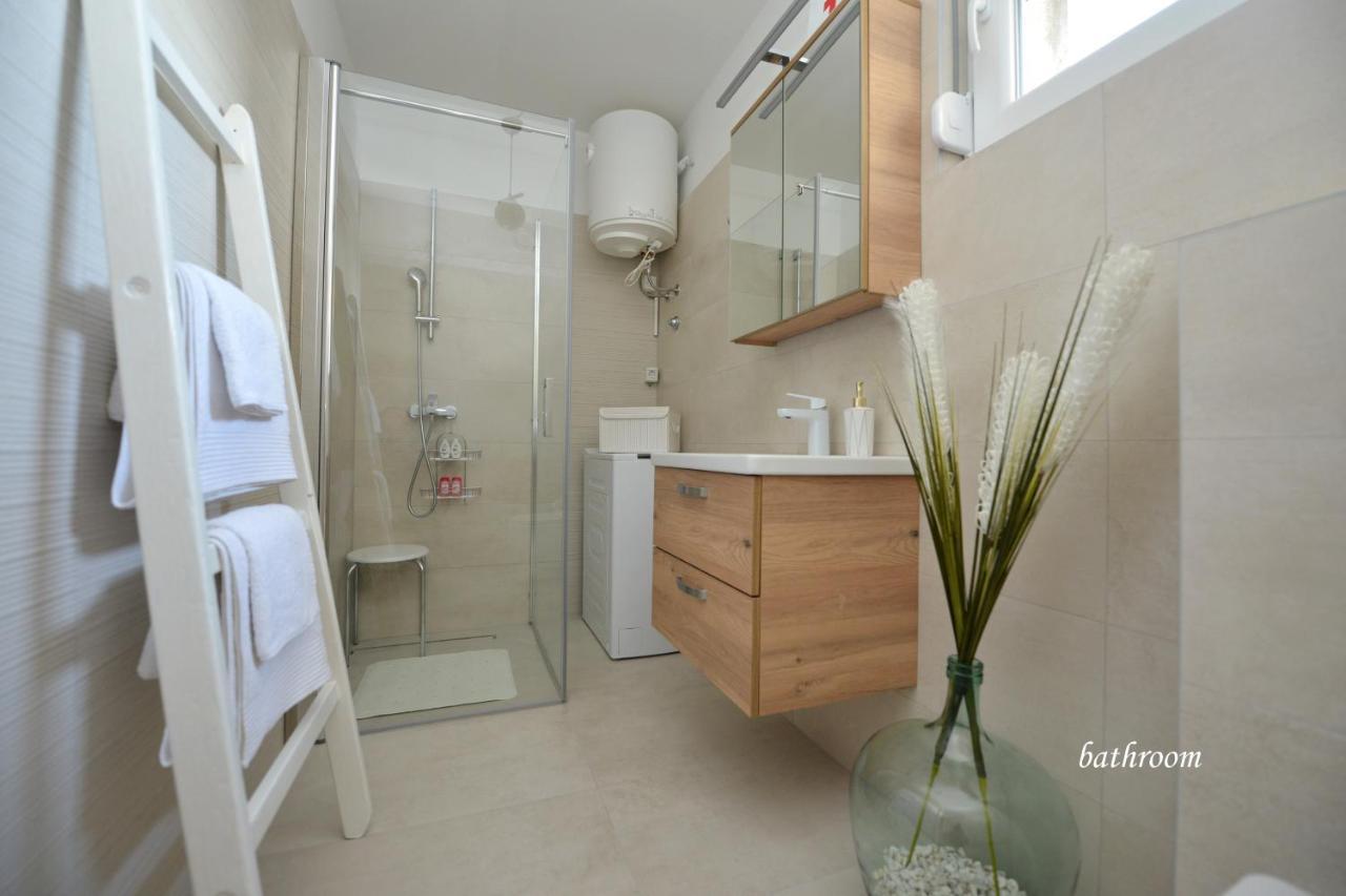 זאדאר Apartman Lola מראה חיצוני תמונה
